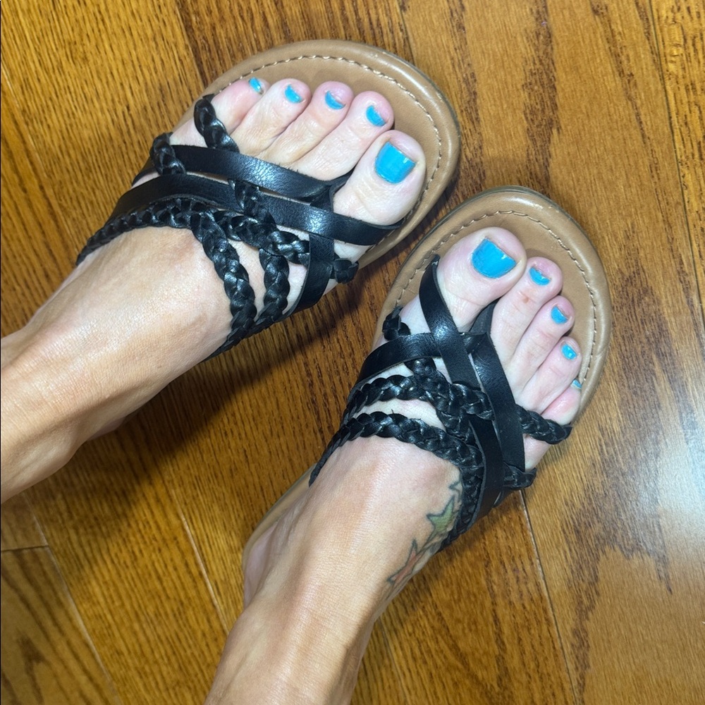 5/$25 Sonoma sz 7 Black and Tan Braided Women's Sandals - Picture 5 of 7